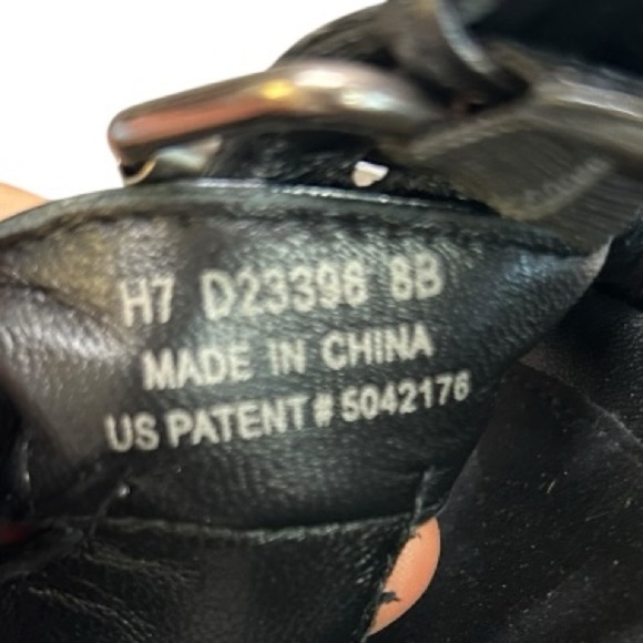 Cole Haan “Air Darby" Thong Black Wedge Black Leather Women's Sz 8 Nike Air Sole - Picture 8 of 10